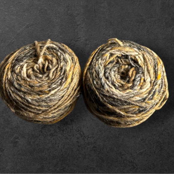 Noro BIG Kureyon yarn cakes color 20 lot B Wool 105gram lot of 2 discontinued - Picture 2 of 8